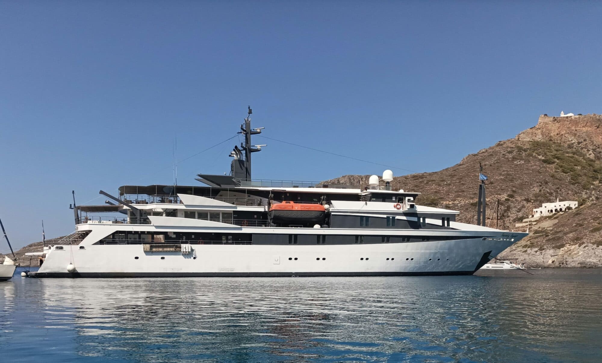 M/Y Voyager